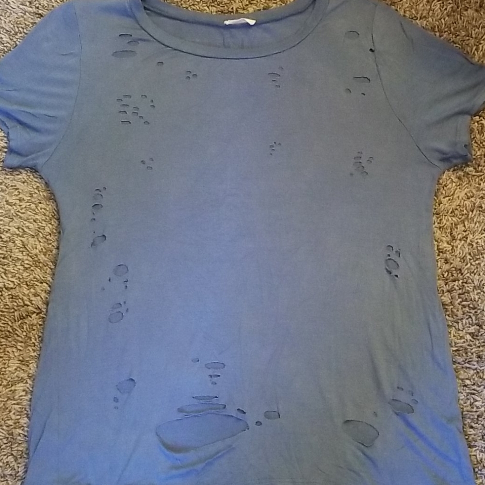 Duets distressed women's short sleeve tee, size M